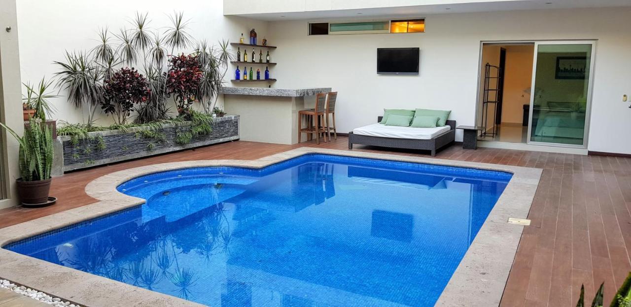 Suites Lagunas Colima Exterior photo